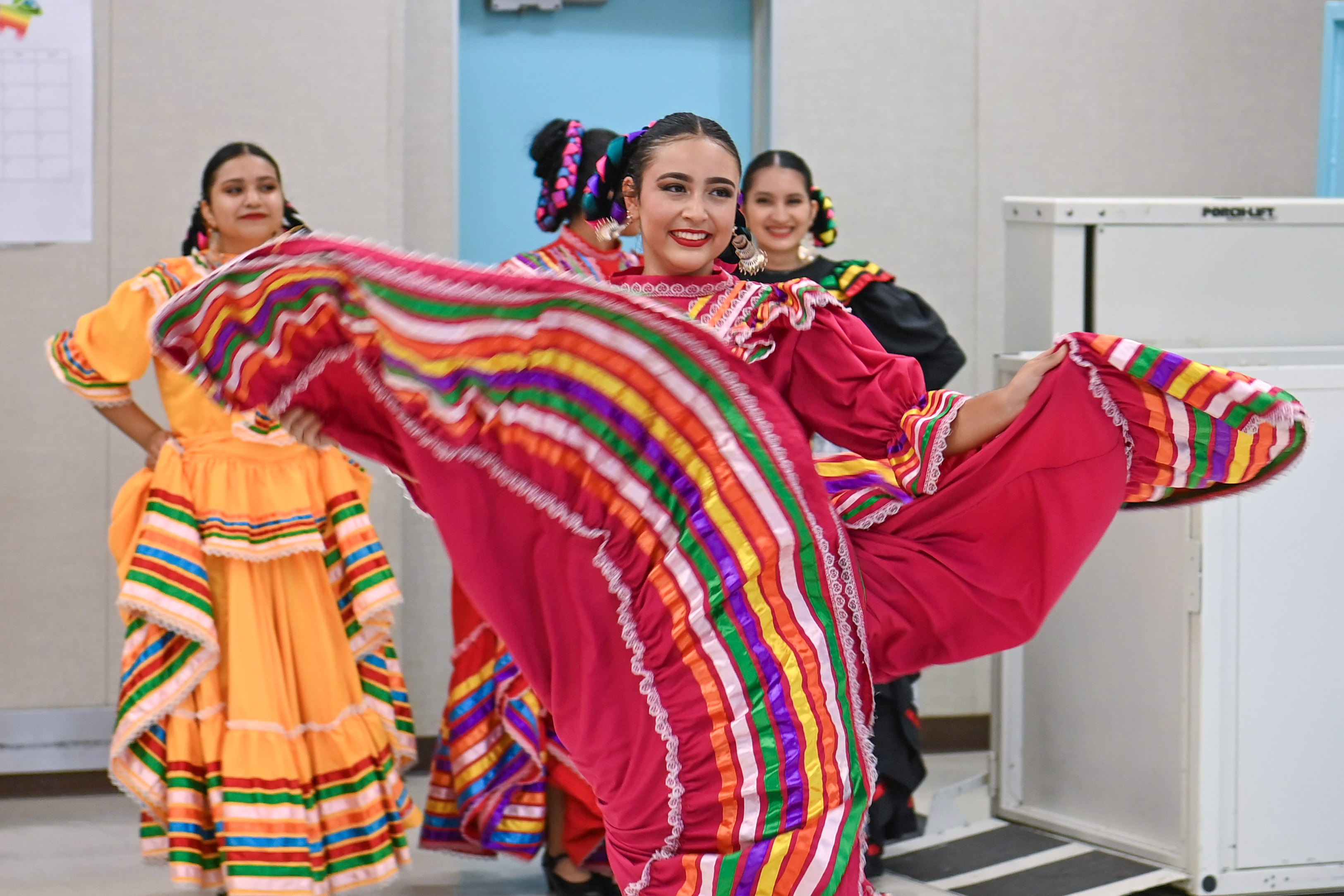 Rubidoux High Folklorico at Ina Arbuckle Elementary for HIspanic Heritage Month